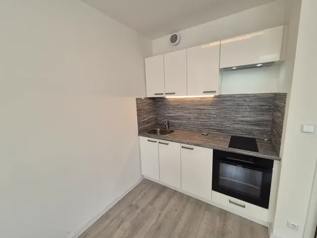 Pronájem bytu 1+kk, Praha - Ruzyně, Stočesova, 33 m2
