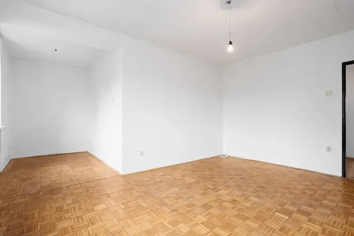 Prodej bytu 3+1, Praha - Zbraslav, Svépomoci, 85 m2
