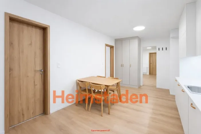 Pronájem bytu 2+1, Praha - Holešovice, Vrbenského, 54 m2