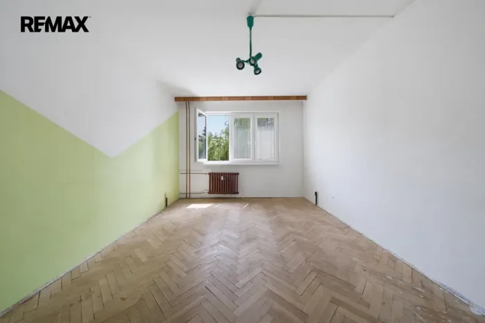Prodej bytu 3+1, Hroznětín, Sídliště, 73 m2