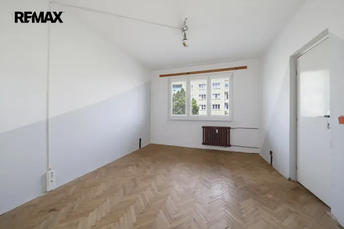 Prodej bytu 3+1, Hroznětín, Sídliště, 73 m2