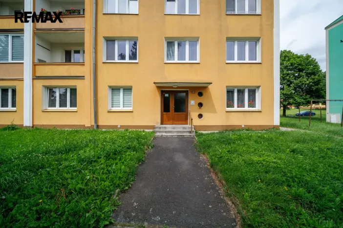 Prodej bytu 3+1, Hroznětín, Sídliště, 73 m2