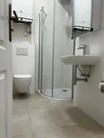 Pronájem bytu 2+kk, Praha - Nusle, Jaromírova, 43 m2