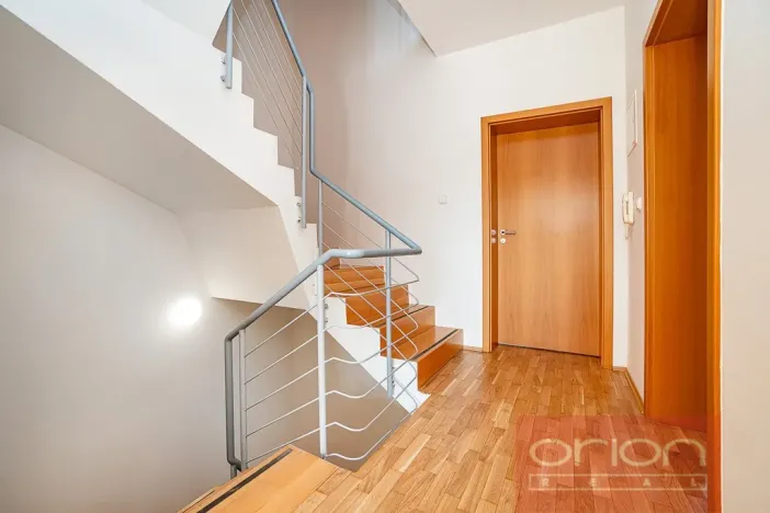 Pronájem rodinného domu, Praha - Nebušice, Na závěji, 250 m2