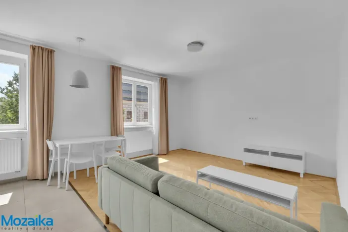 Pronájem bytu 2+kk, Lanškroun - Lanškroun-Vnitřní Město, nám. J. M. Marků, 62 m2