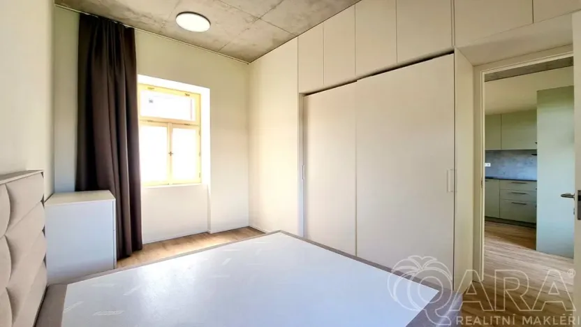 Pronájem bytu 2+kk, Praha - Nusle, Boleslavova, 43 m2