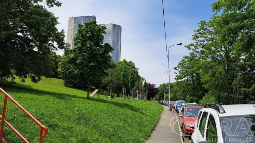 Pronájem bytu 2+kk, Praha - Nusle, Boleslavova, 43 m2