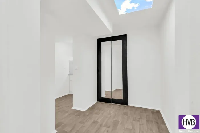 Prodej atypického bytu, Praha, Suchdolské náměstí, 14 m2