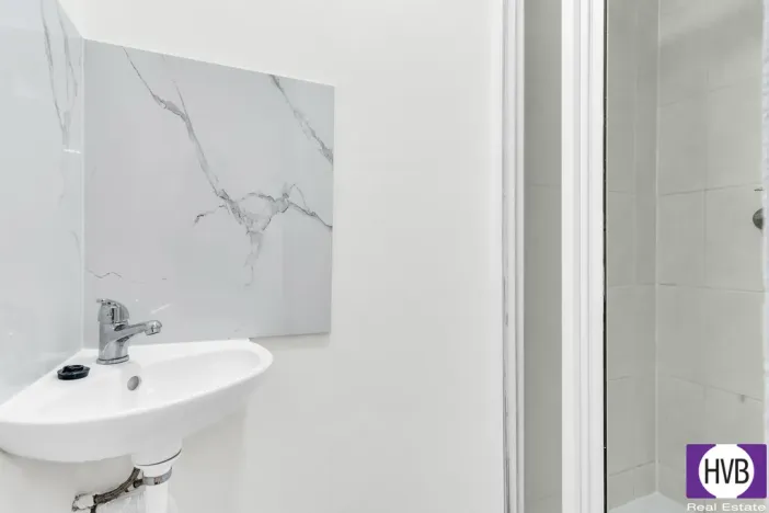 Prodej atypického bytu, Praha, Suchdolské náměstí, 14 m2