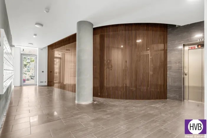 Prodej atypického bytu, Praha, Suchdolské náměstí, 14 m2