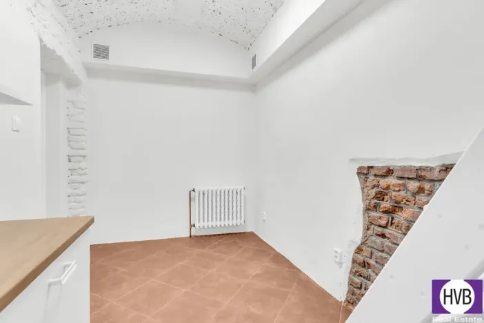Prodej atypického bytu, Praha, Jagellonská, 16 m2