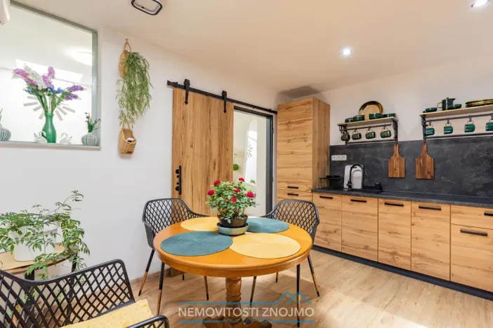 Prodej rodinného domu, Hluboké Mašůvky, 80 m2