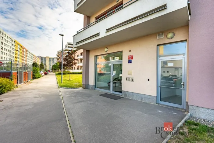 Prodej bytu 1+kk, Praha - Kamýk, Papírníkova, 35 m2