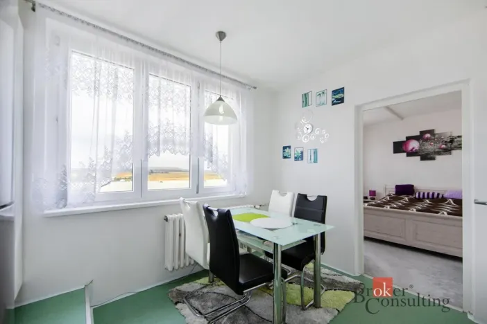 Prodej bytu 3+1, Toužim, Sídliště, 67 m2