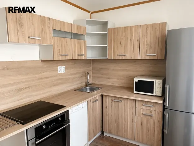 Prodej bytu 3+1, Karlovy Vary - Rybáře, Chomutovská, 67 m2