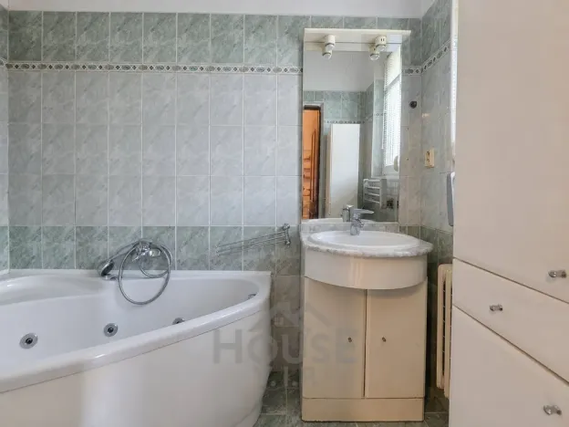 Prodej vícegeneračního domu, Praha, Hejtmanská, 275 m2