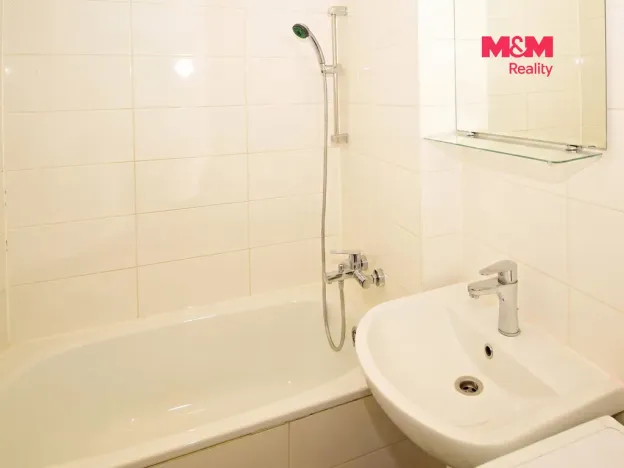 Prodej bytu 1+kk, Ostrava - Vítkovice, Na Obvodu, 27 m2