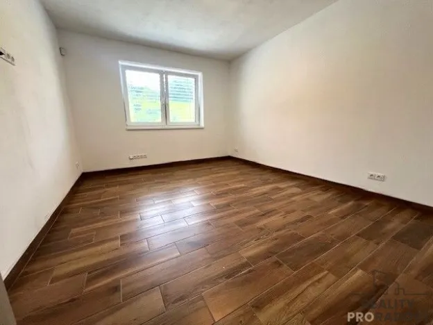 Pronájem rodinného domu, Šardice, 172 m2