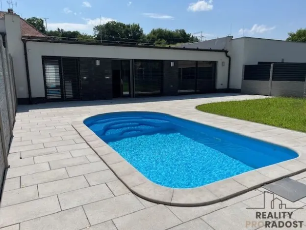 Pronájem rodinného domu, Šardice, 172 m2