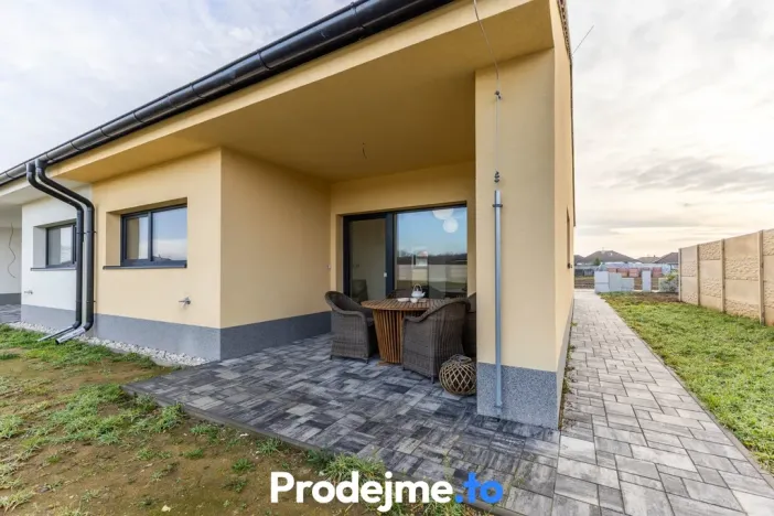 Prodej rodinného domu, Hevlín, 81 m2
