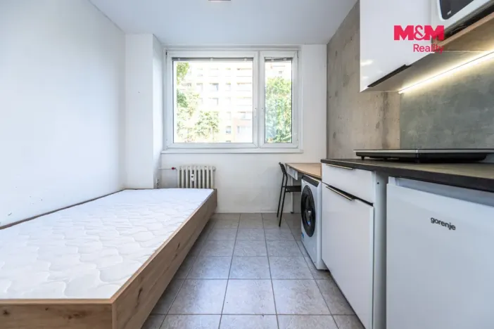 Pronájem obchodního prostoru, Praha - Hlubočepy, Pražského, 14 m2