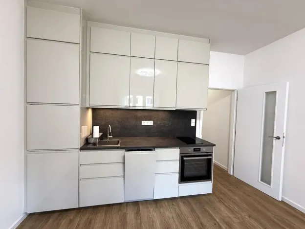 Pronájem bytu 1+kk, Praha - Michle, 28 m2
