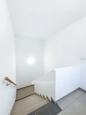 Pronájem bytu 2+kk, Znojmo, Růžičkova, 38 m2