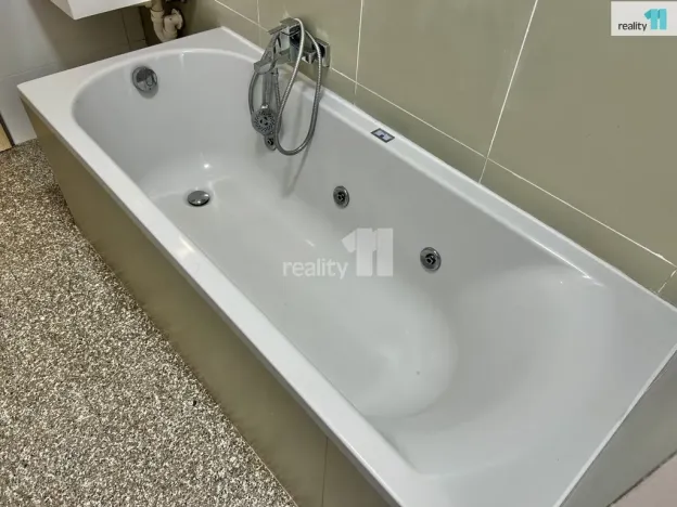 Pronájem bytu 3+kk, Praha - Hrdlořezy, Českobrodská, 65 m2