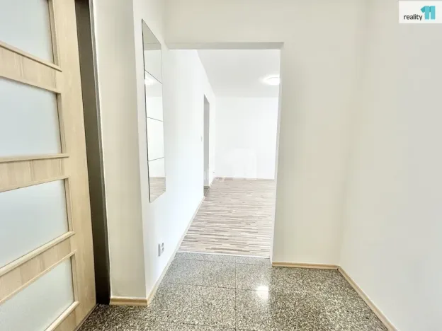 Pronájem bytu 3+kk, Praha - Hrdlořezy, Českobrodská, 65 m2