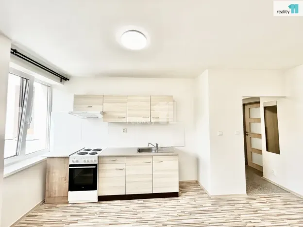 Pronájem bytu 3+kk, Praha - Hrdlořezy, Českobrodská, 65 m2