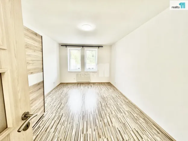 Pronájem bytu 3+kk, Praha - Hrdlořezy, Českobrodská, 65 m2