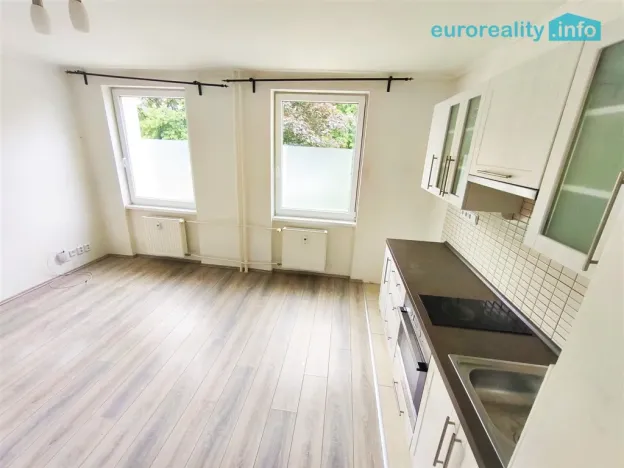 Pronájem bytu 1+kk, Praha - Letňany, Tupolevova, 26 m2