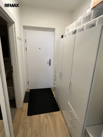 Pronájem bytu 1+kk, Zlín - Malenovice, Hřebíčkova, 30 m2