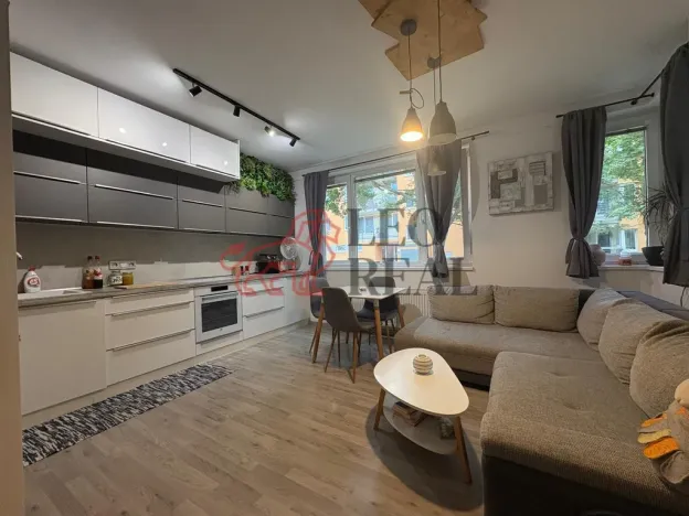 Pronájem bytu 2+kk, Praha - Troja, Hnězdenská, 56 m2