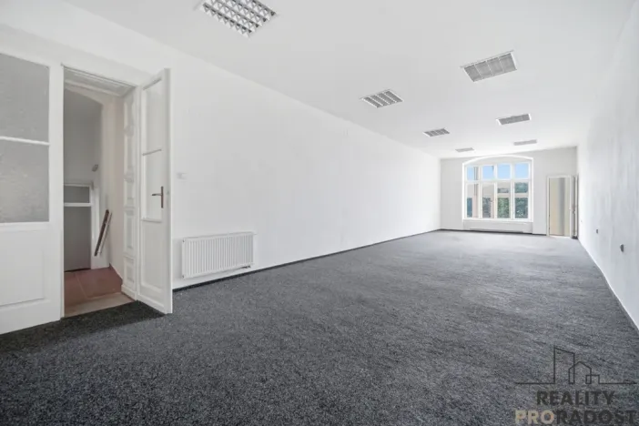 Pronájem kanceláře, Jaroměř, nám. Československé armády, 137 m2