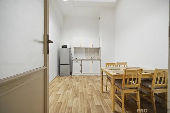Pronájem kanceláře, Jaroměř, nám. Československé armády, 137 m2