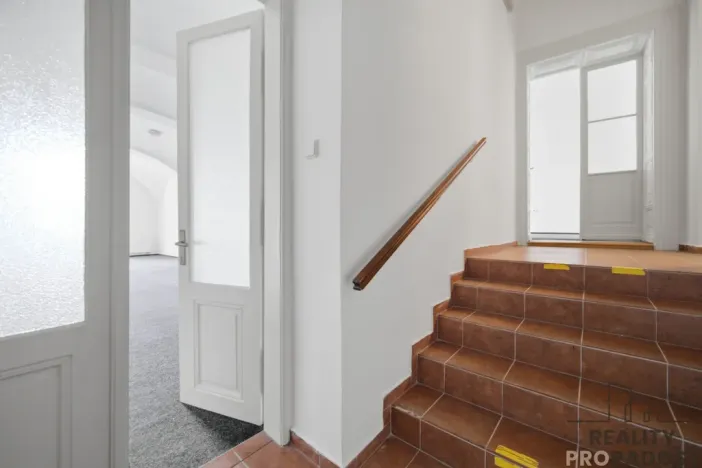 Pronájem kanceláře, Jaroměř, nám. Československé armády, 137 m2