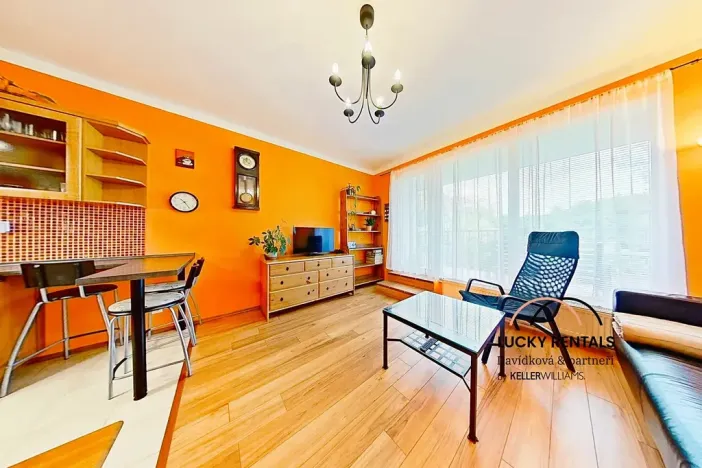 Pronájem bytu 2+kk, Praha - Uhříněves, Saturnova, 46 m2