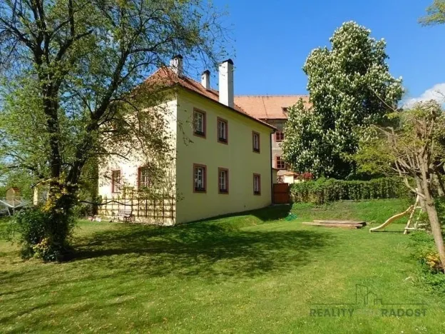 Prodej obchodního prostoru, Dobříš, Vargač, 1600 m2