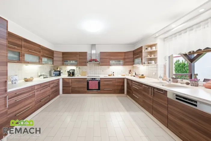 Prodej rodinného domu, Blatnice pod Svatým Antonínkem, 335 m2