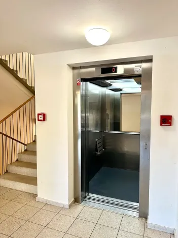 Pronájem bytu 2+kk, Praha - Žižkov, Jeseniova, 55 m2
