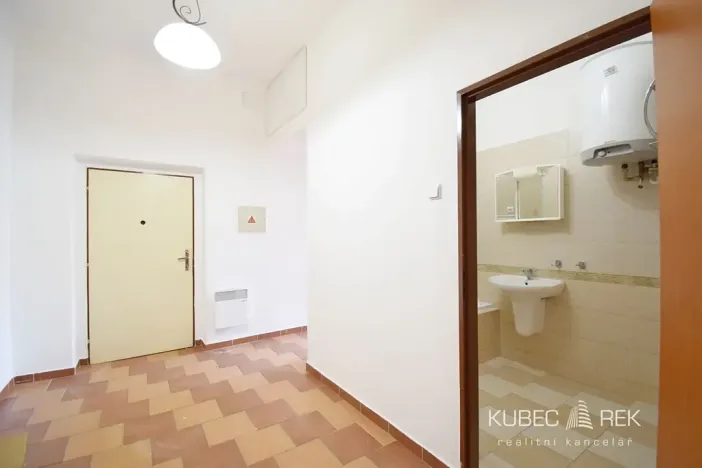 Pronájem bytu 2+1, Tábor, 9. května, 75 m2