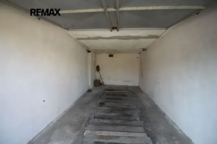 Pronájem garáže, Kladno, Šulcova, 18 m2