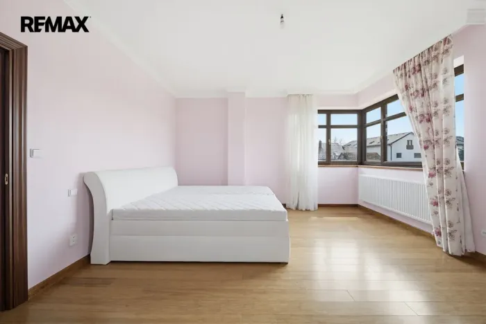 Prodej rodinného domu, Jesenice - Zdiměřice, Sýkorová, 363 m2