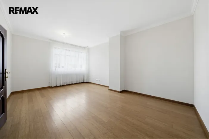 Prodej rodinného domu, Jesenice - Zdiměřice, Sýkorová, 363 m2