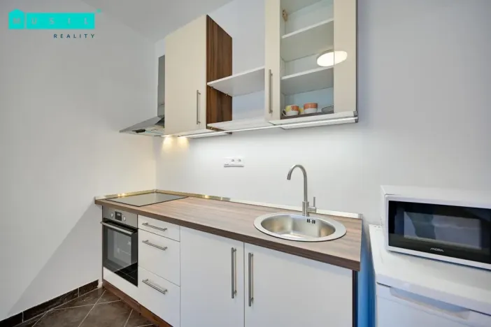 Pronájem bytu 2+kk, Olomouc, Šmeralova, 43 m2