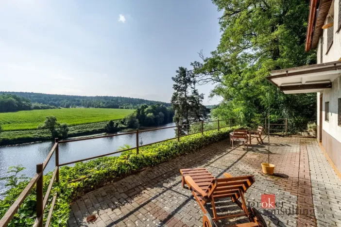 Prodej chaty, Týn nad Vltavou - Hněvkovice na levém břehu Vltavy, 80 m2