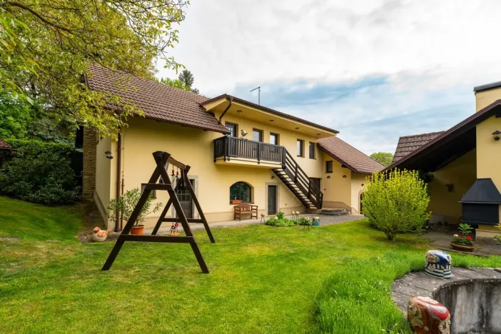Prodej rodinného domu, Neveklovice, 200 m2