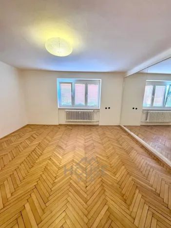 Prodej bytu 2+1, Praha - Žižkov, Jeseniova, 71 m2