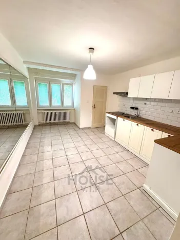 Prodej bytu 2+1, Praha - Žižkov, Jeseniova, 71 m2